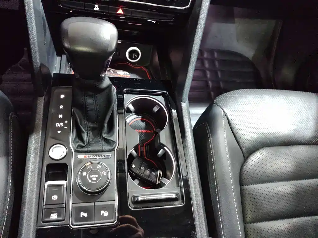 Touron 2017 380TSI four-wheel drive luxury version купить на сайте DeffCars