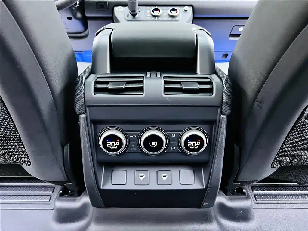 Land Rover Defender 2024 110 5.0T V8 купить на сайте DeffCars