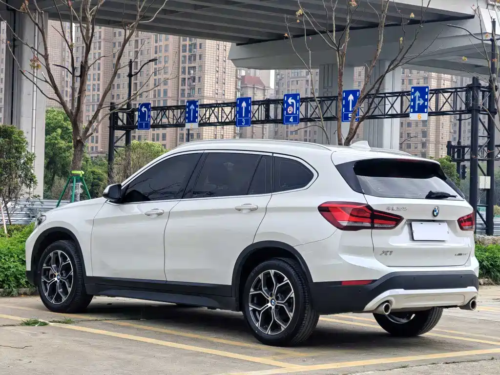 BMW X1 2022 sDrive25Li Leading Model купить на сайте DeffCars