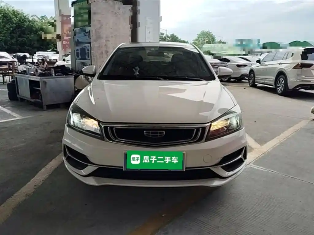 Emgrand 2020 1.5L CVT luxury model купить на сайте DeffCars