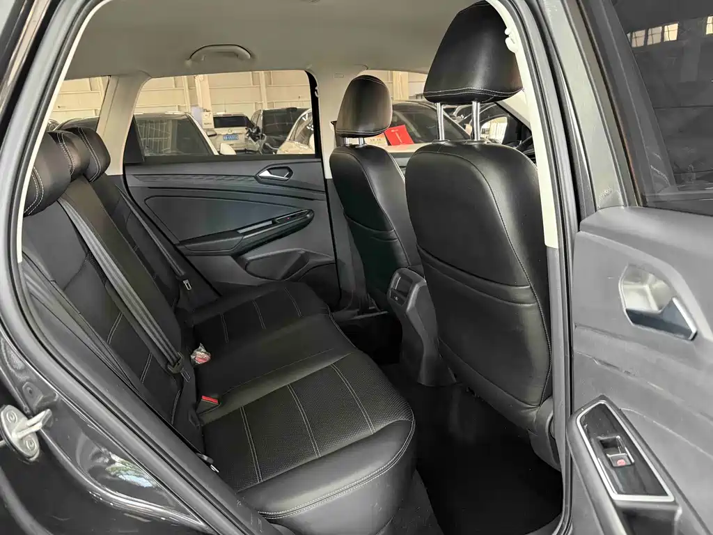 Jetta VS5 2022 280TSI Automatic Pro купить на сайте DeffCars