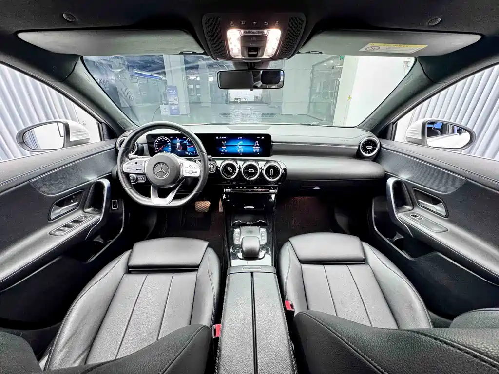 Mercedes-Benz A-Class 2019 A 180 L Sports Sedan купить на сайте DeffCars