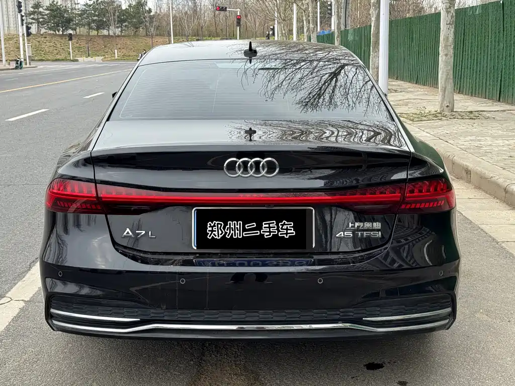 Audi A7L 2024 45TFSI S-line Dream Building Liquid Crystal Package купить на сайте DeffCars