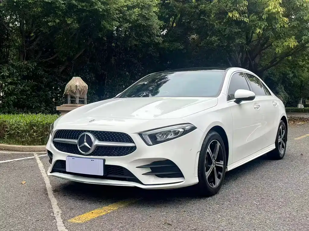 Mercedes-Benz A-Class 2022 Facelift Three A 200 L Sports Sedan Fashionable купить на сайте DeffCars
