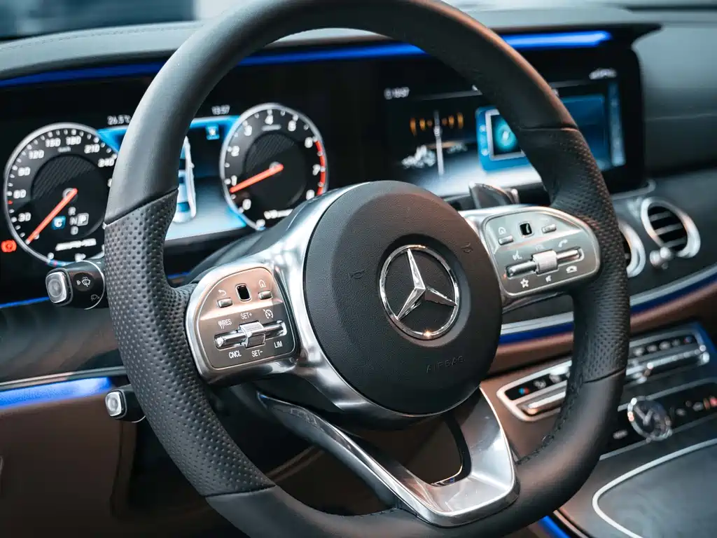 Mercedes-Benz E-Class 2017 E 300 L Sporty and Stylish купить на сайте DeffCars