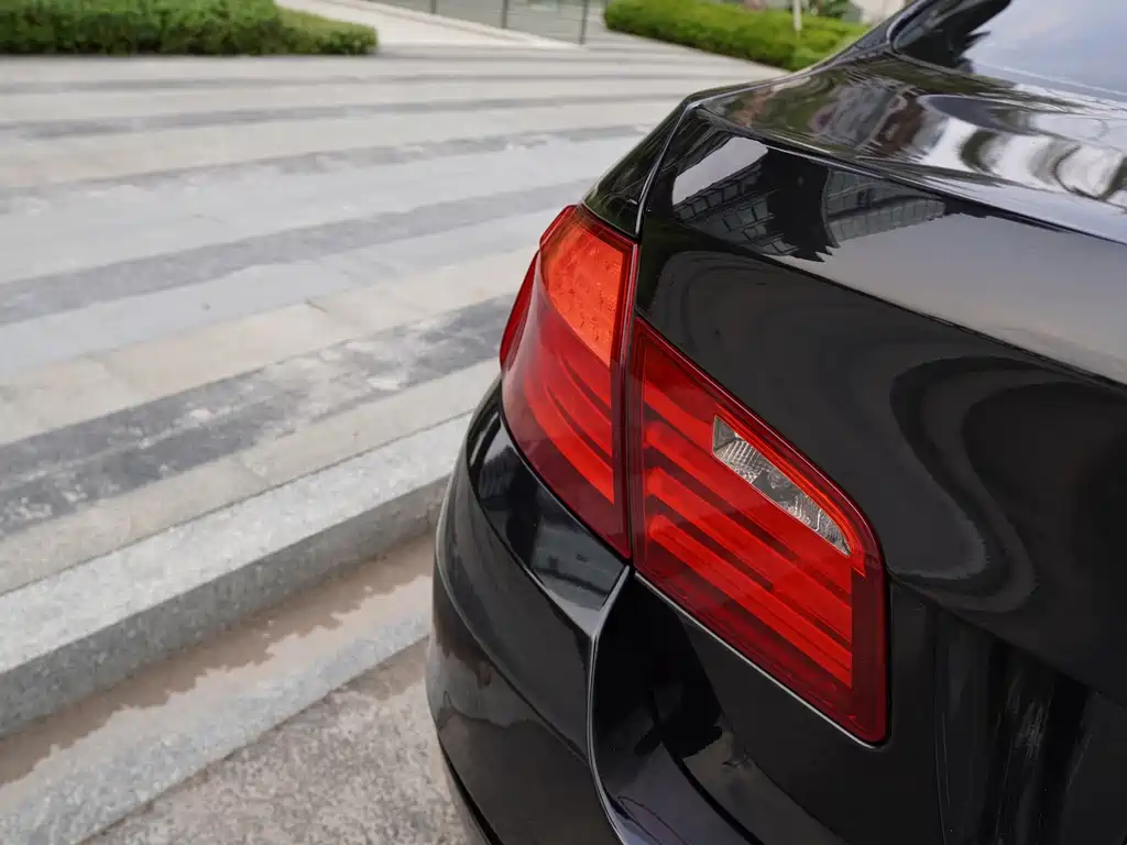 BMW 5 Series 2011 535Li Luxury купить на сайте DeffCars