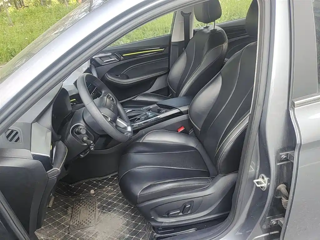 Roewe i5 2021 1.5L CVT Star Edition купить на сайте DeffCars