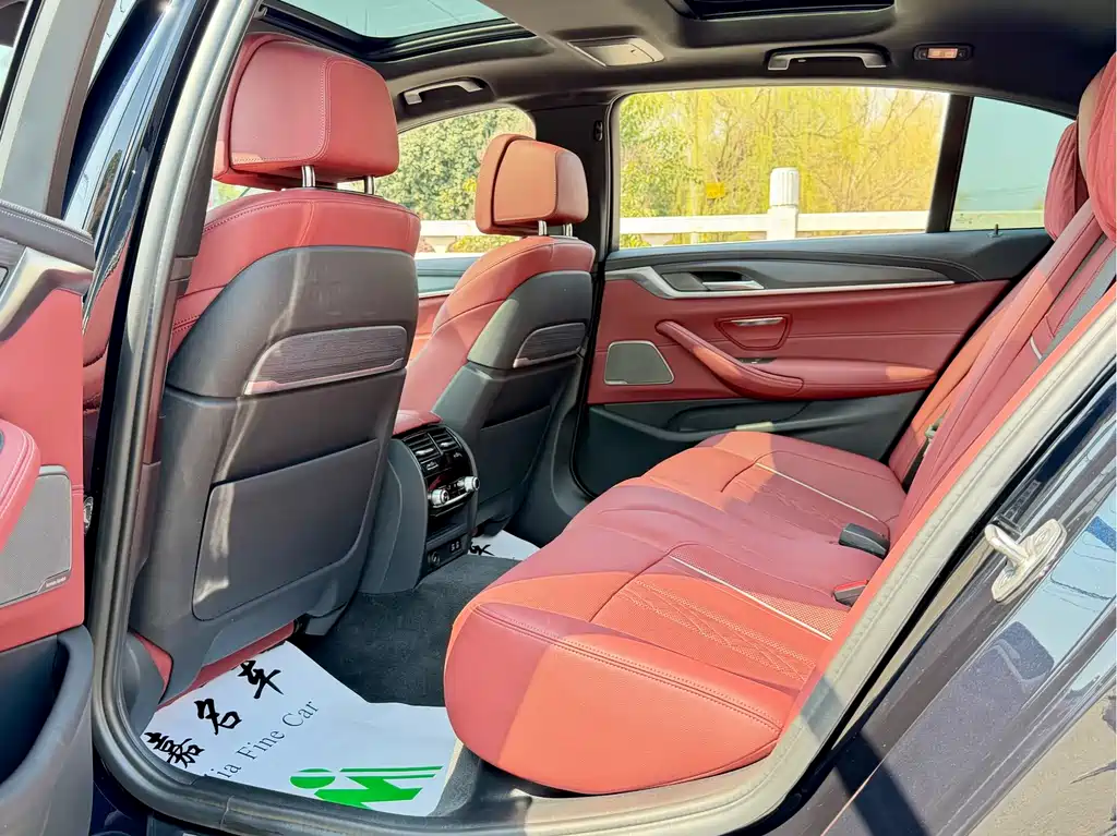 BMW 5 Series 2021 530Li Exclusive M Sports Package купить на сайте DeffCars