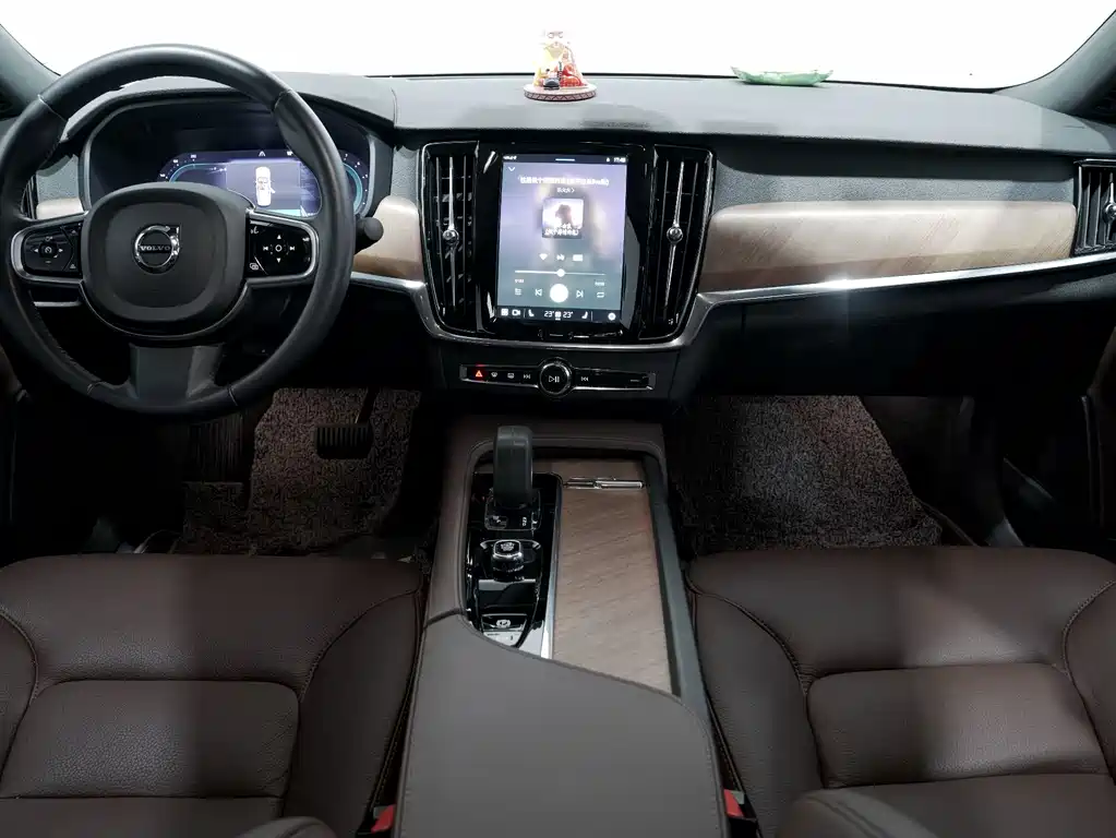Volvo S90 2022 B5 Zhiyi Luxury Edition купить на сайте DeffCars