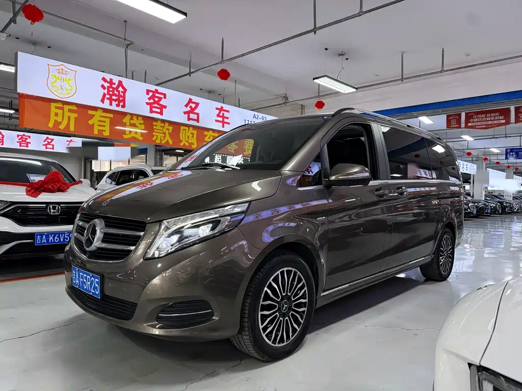 Mercedes-Benz V-Class 2017 V 260 Premium Edition купить на сайте DeffCars
