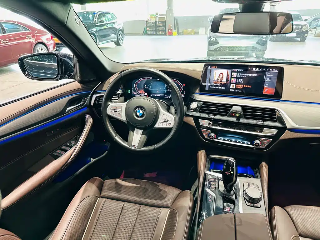 BMW 5 Series 2022 Facelift Three 530Li Exclusive M Sports Package купить на сайте DeffCars