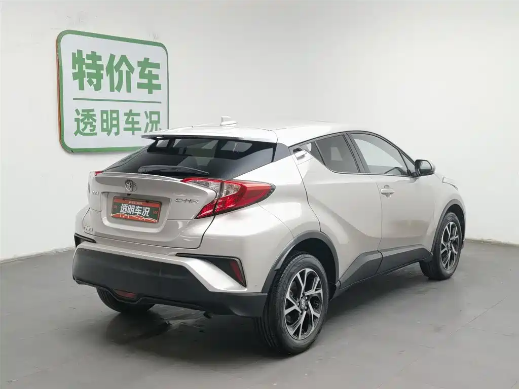 Toyota C-HR 2018 2.0L Leading Sunroof Version National VI купить на сайте DeffCars