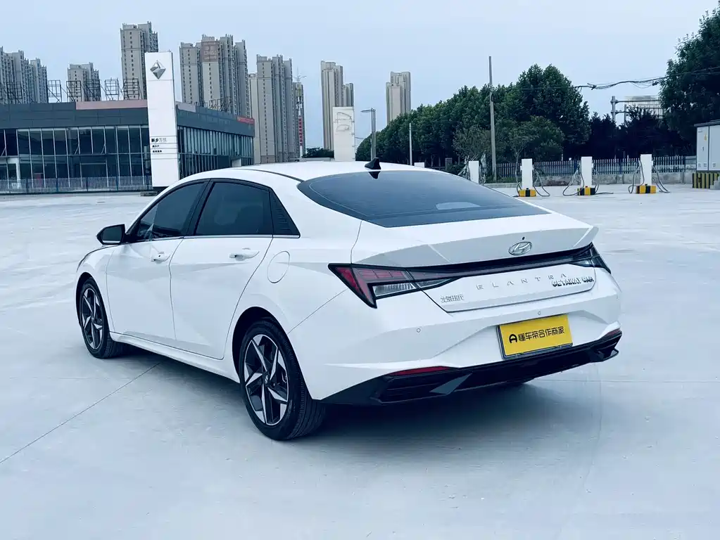 Elantra 2022 1.5L CVT LUX Premium Edition купить на сайте DeffCars