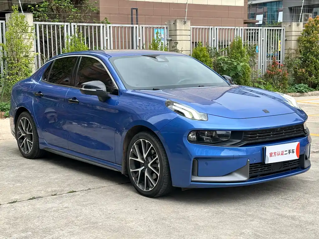 Lynk & Co 03 2021 1.5TD DCT Champion Edition купить на сайте DeffCars