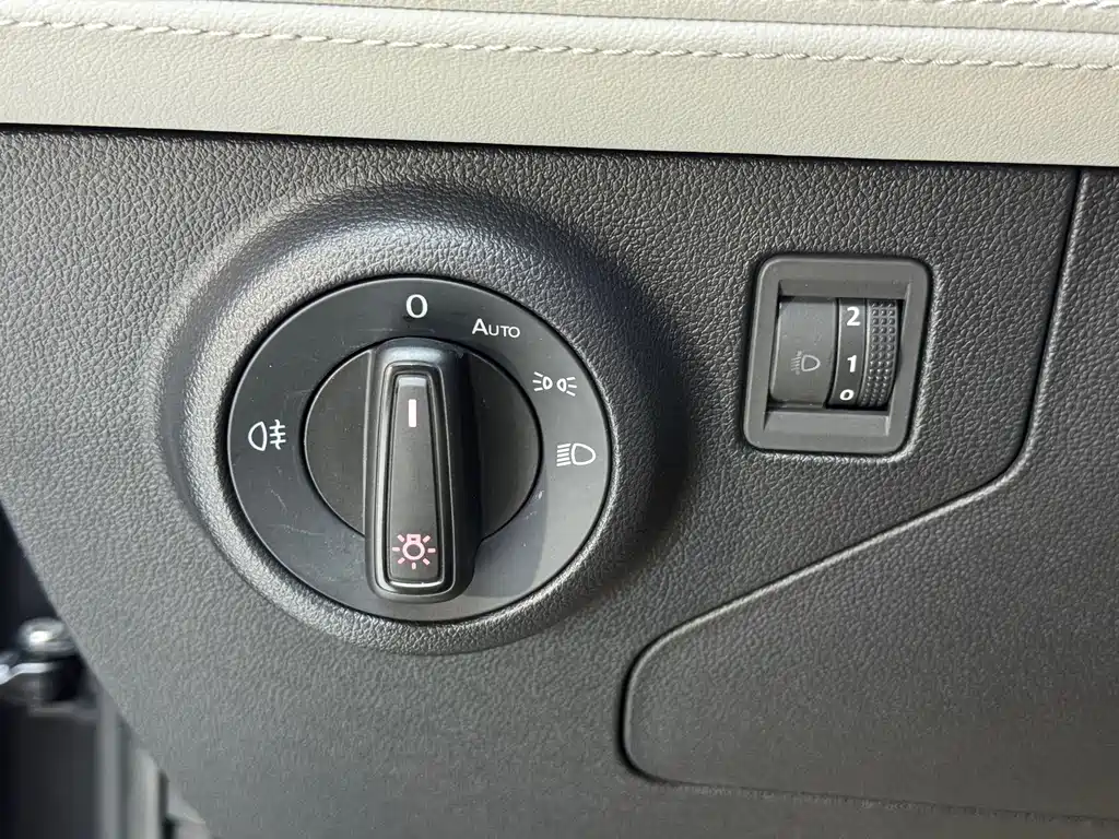 Jetta VS7 2024 Qianli Jiangshan 280TSI Automatic Honor Edition купить на сайте DeffCars