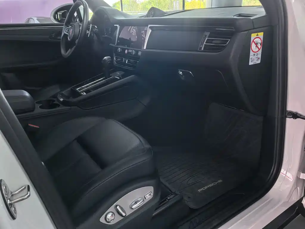 Macan 2023 Macan 2.0T купить на сайте DeffCars