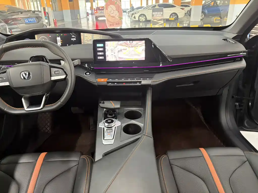 Changan UNI-V 2024 1.5T exclusive model купить на сайте DeffCars