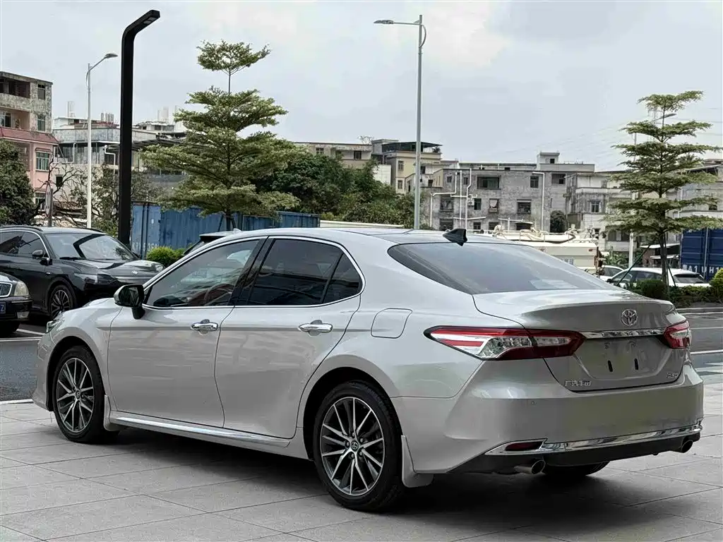 Camry 2023 2.5G Deluxe Edition купить на сайте DeffCars