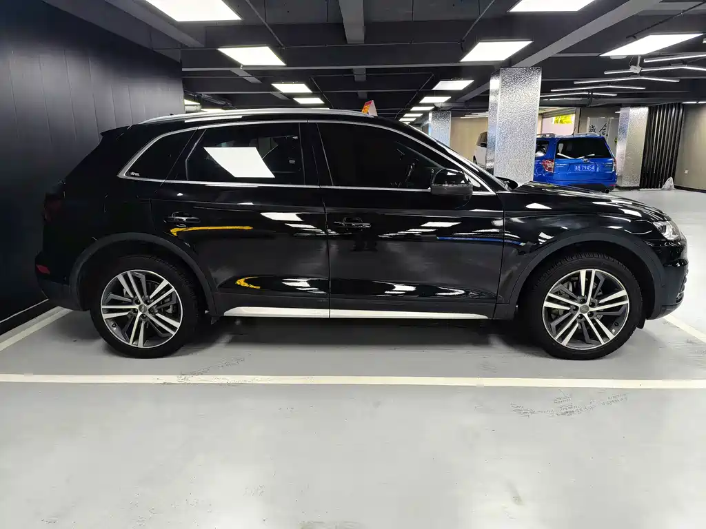 Audi Q5L 2020 45 TFSI exclusive and elegant model купить на сайте DeffCars