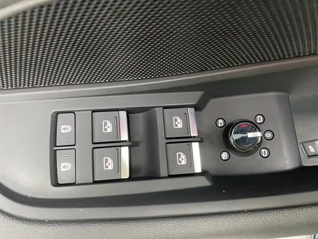 Audi Q6 2023 45 TFSI quattro Qiyun Yulin package купить на сайте DeffCars