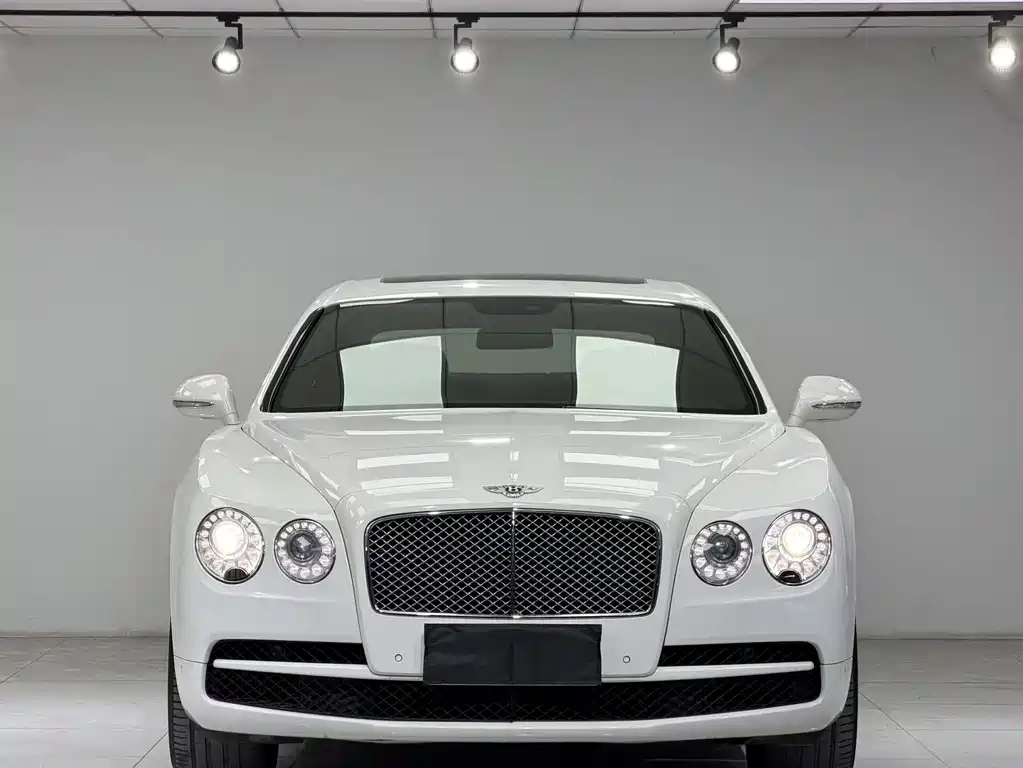 Flying Spur 2017 4.0T V8 Standard Edition купить на сайте DeffCars