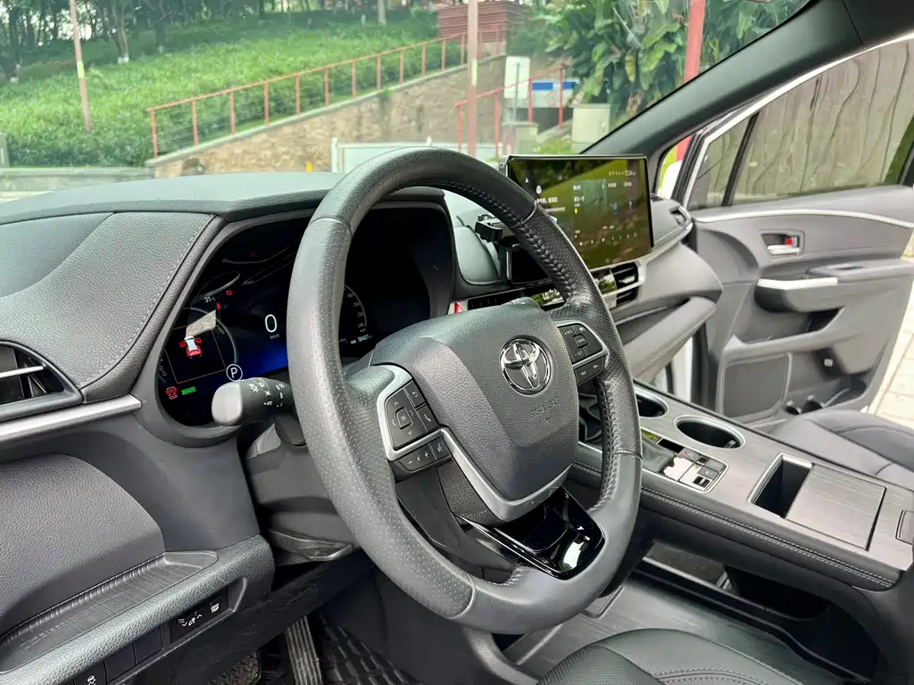 SIENNA 2021 2.5L Hybrid Extreme Edition купить на сайте DeffCars