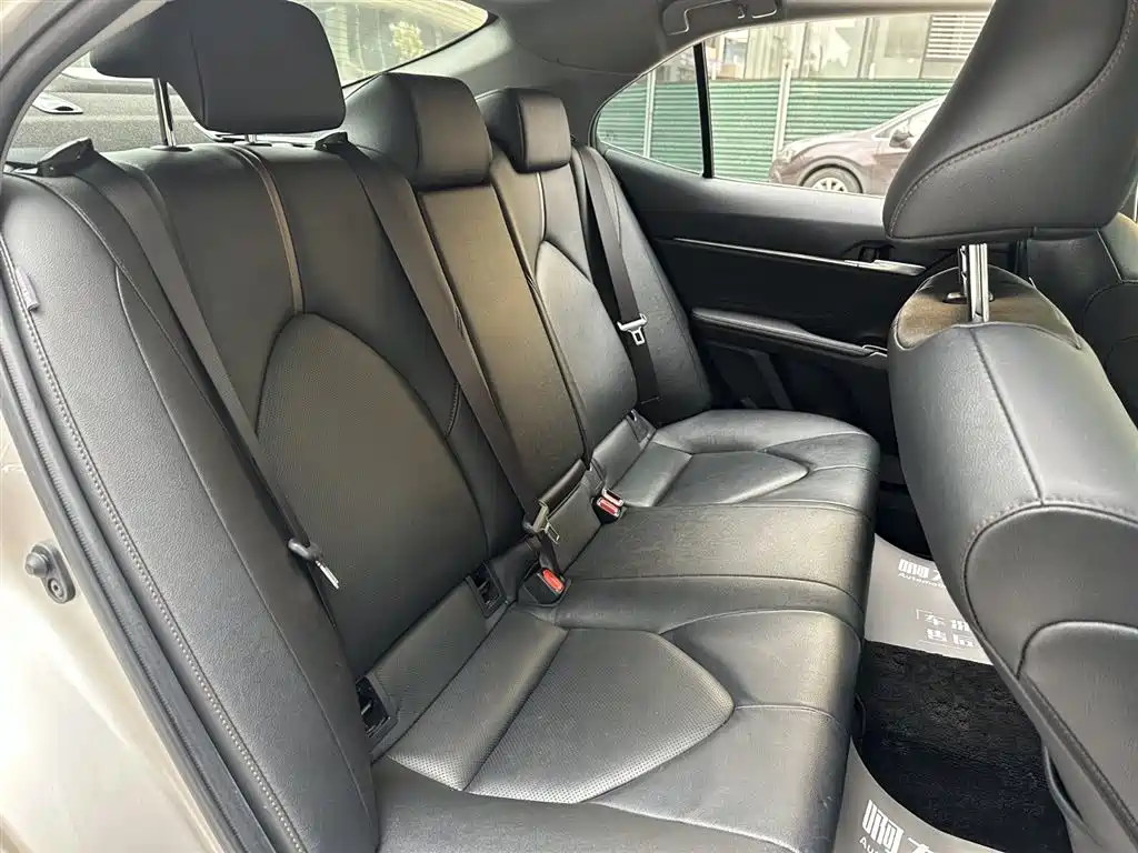 Camry 2021 2.0G Deluxe Edition купить на сайте DeffCars