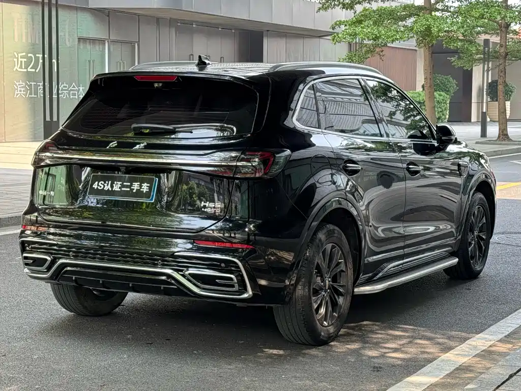 Hongqi HS5 2023 2.0T Qixiang Pro version купить на сайте DeffCars