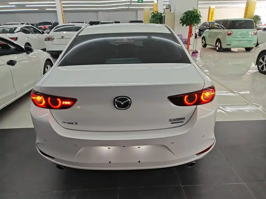Mazda Axela 2022 2.0L Automatic Quality Edition купить на сайте DeffCars