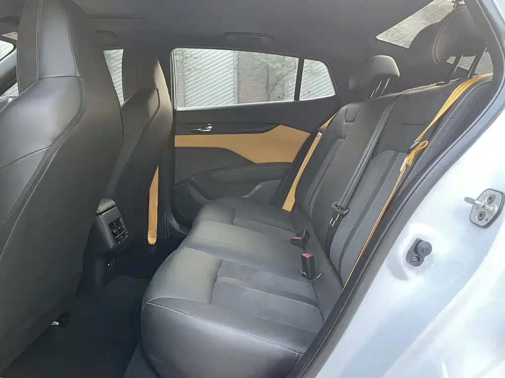 Yixuan 2023 Mach Edition 1.5T Automatic Dream Chaser Knight Edition купить на сайте DeffCars