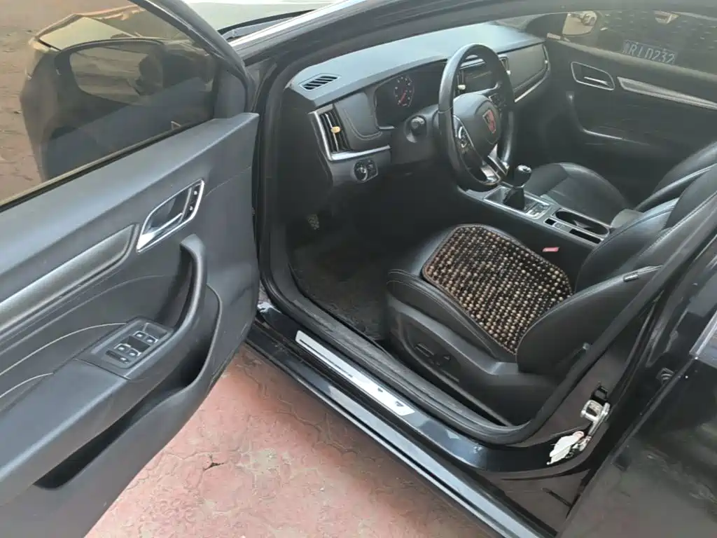 Roewe i6 Classic 2018 20T Manual Deluxe Edition купить на сайте DeffCars