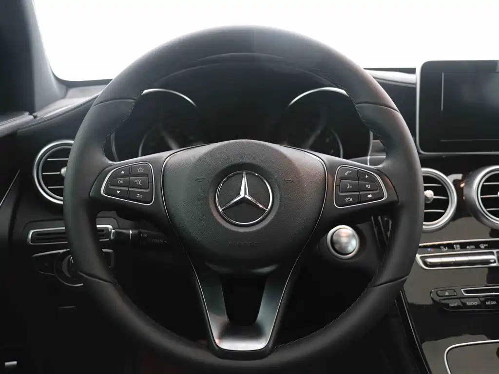 Mercedes-Benz GLC 2019 GLC 260 L 4MATIC Dynamic купить на сайте DeffCars