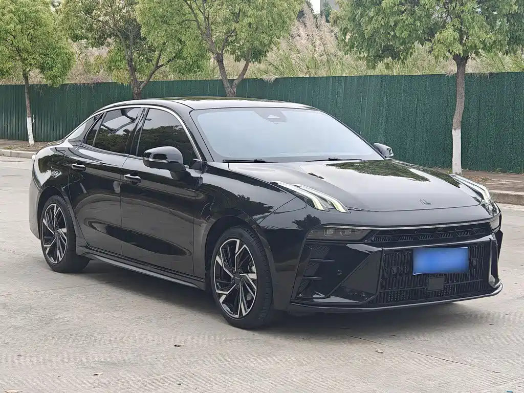 Lynk & Co 03 2023 2.0TD DCT Pro купить на сайте DeffCars