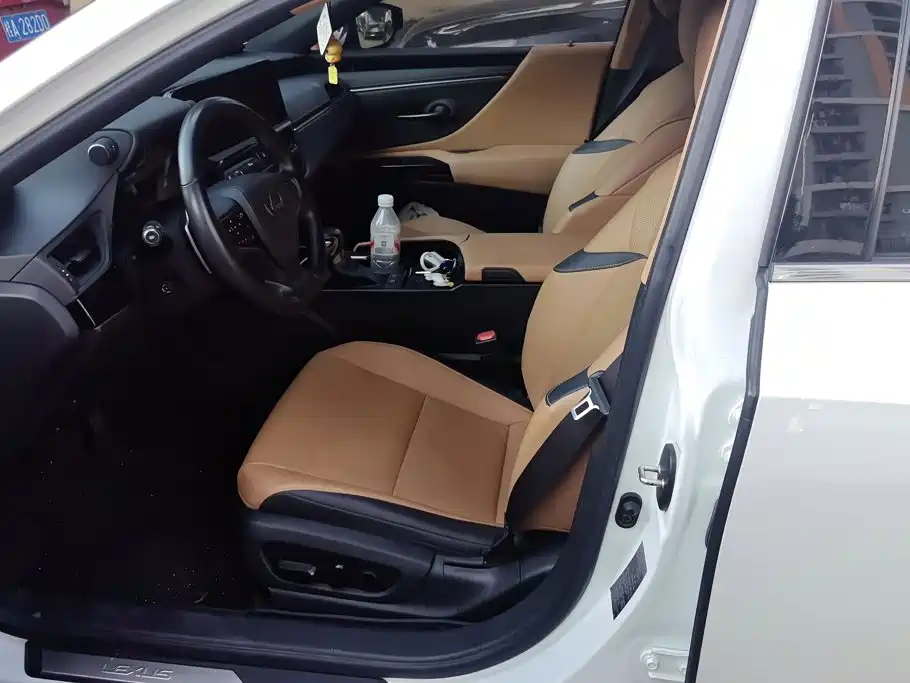 Lexus ES 2022 200 Excellence Edition купить на сайте DeffCars