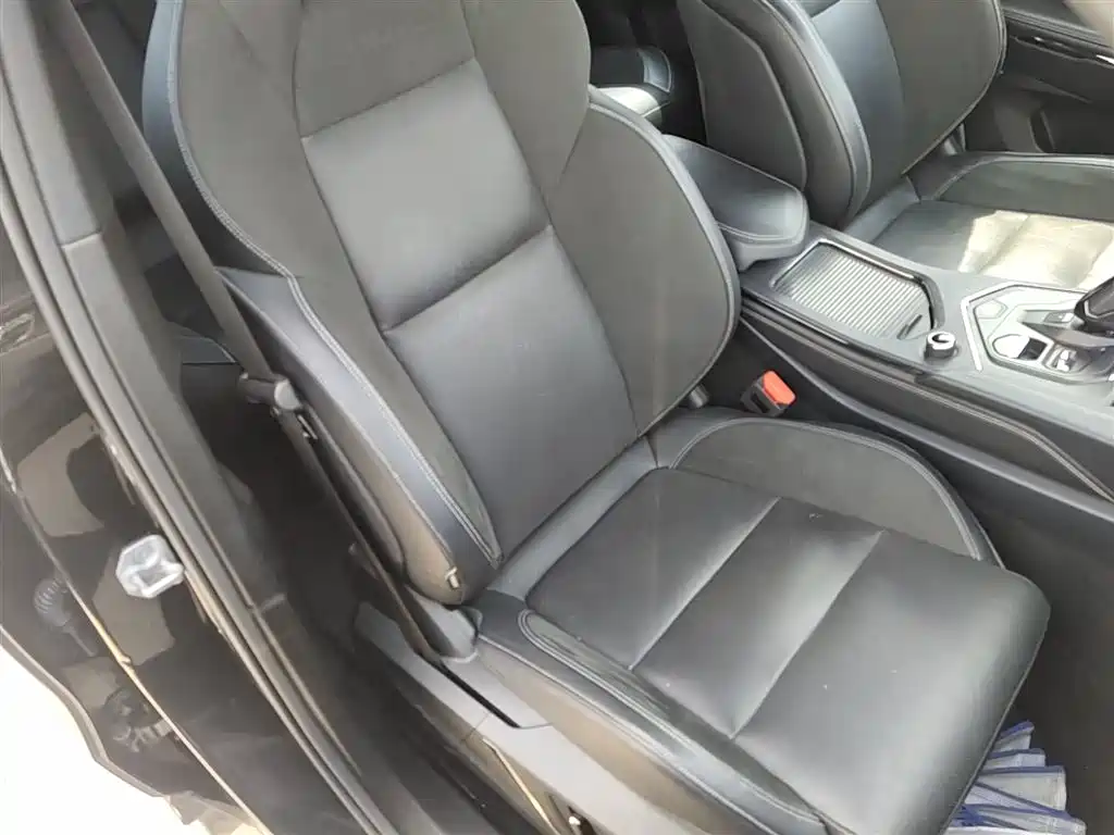 Lynk & Co 01 2023 1.5TD EM-F PM купить на сайте DeffCars
