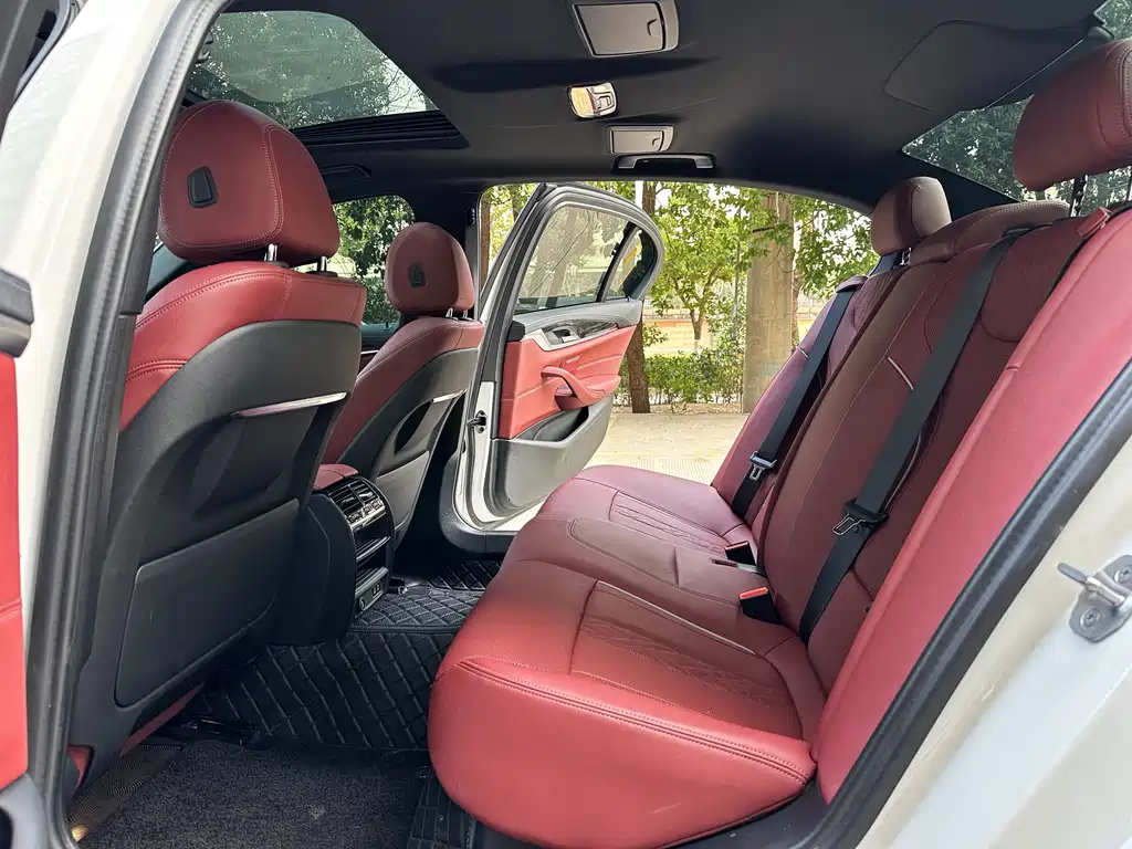 BMW 5 Series 2022 525Li M Sports Package купить на сайте DeffCars
