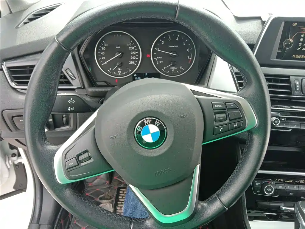 BMW 2 Series Touring 2016 218i Leading Model купить на сайте DeffCars