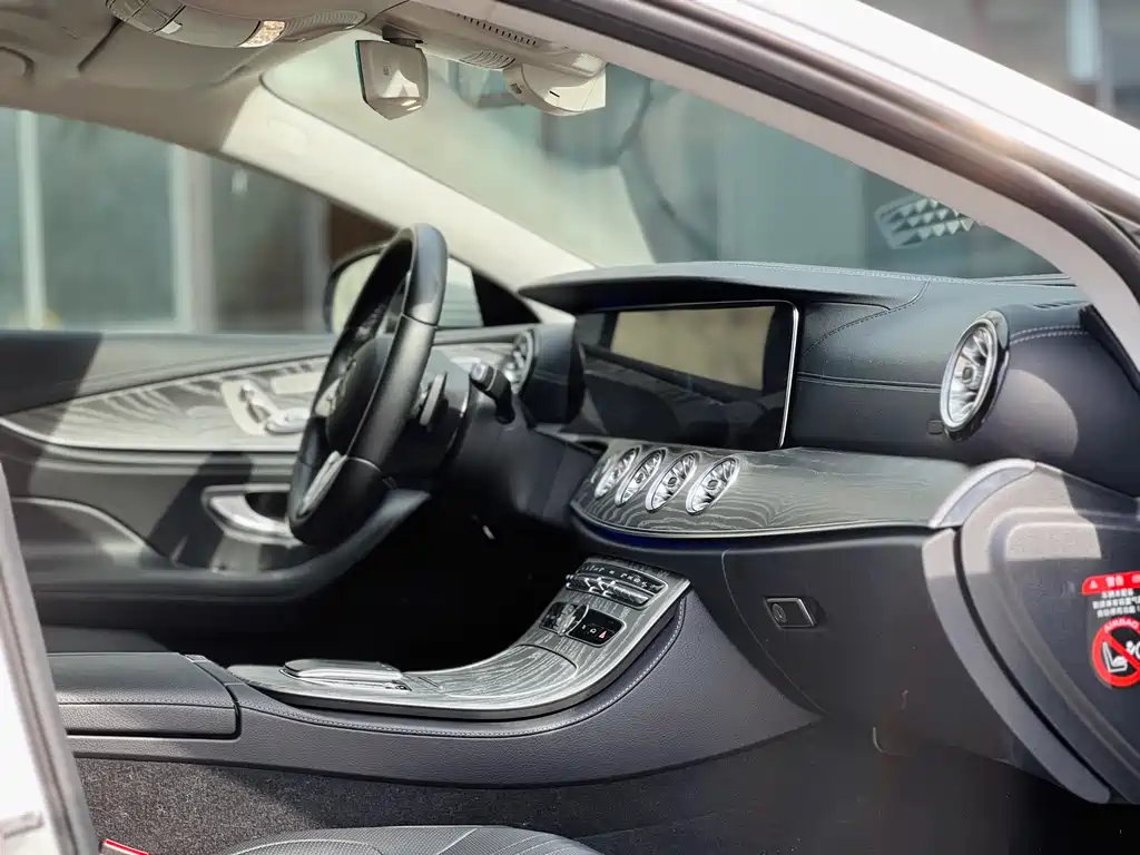 Mercedes-Benz CLS 2018 CLS 300 luxury model купить на сайте DeffCars