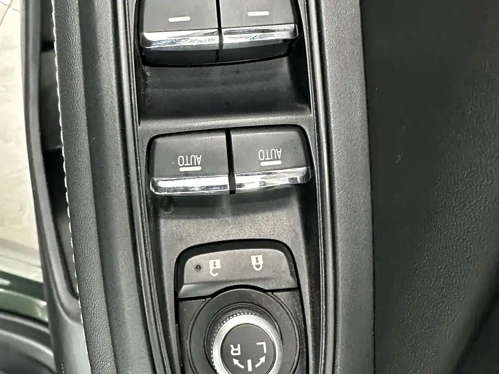 Forester 2022 2.0i AWD Deluxe Edition EyeSight купить на сайте DeffCars