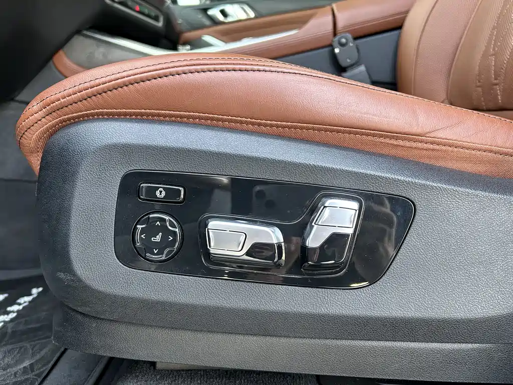 BMW X7 2023 xDrive40i Exclusive M Sports Package купить на сайте DeffCars