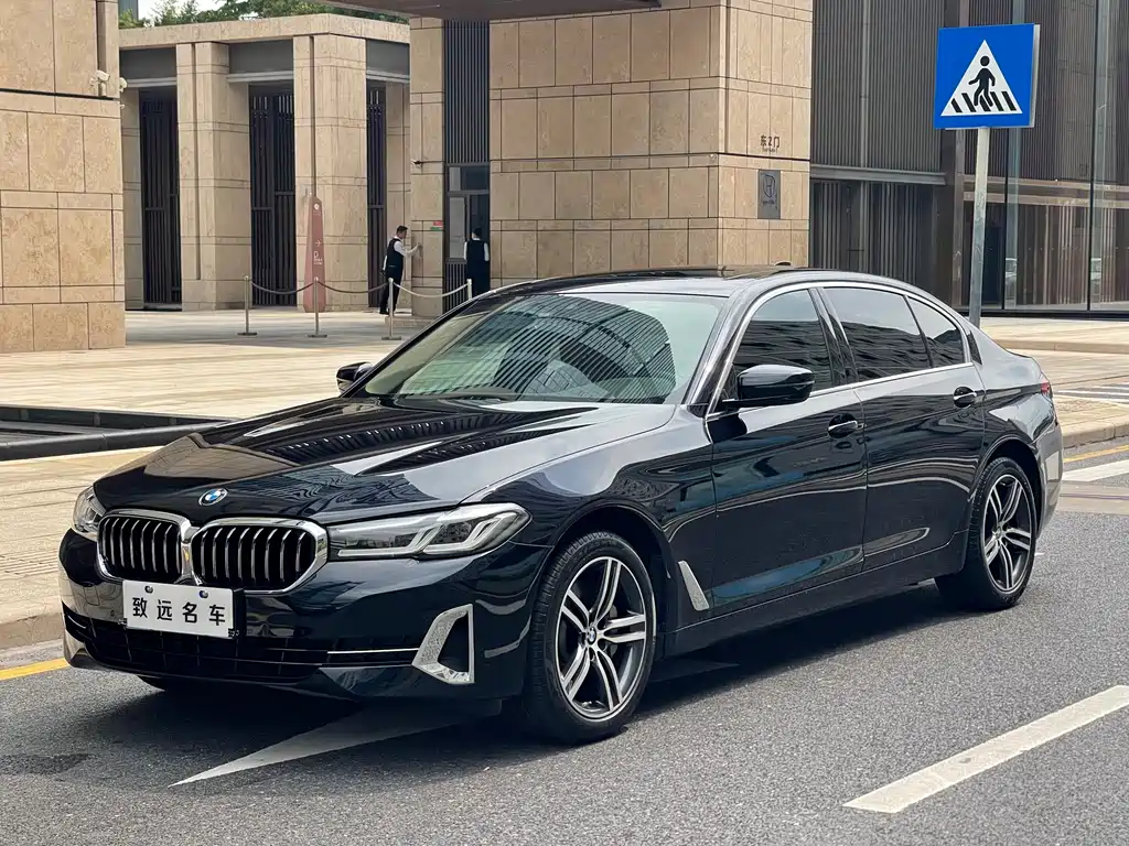 BMW 5 Series 2022 530Li Leading Luxury Package купить на сайте DeffCars