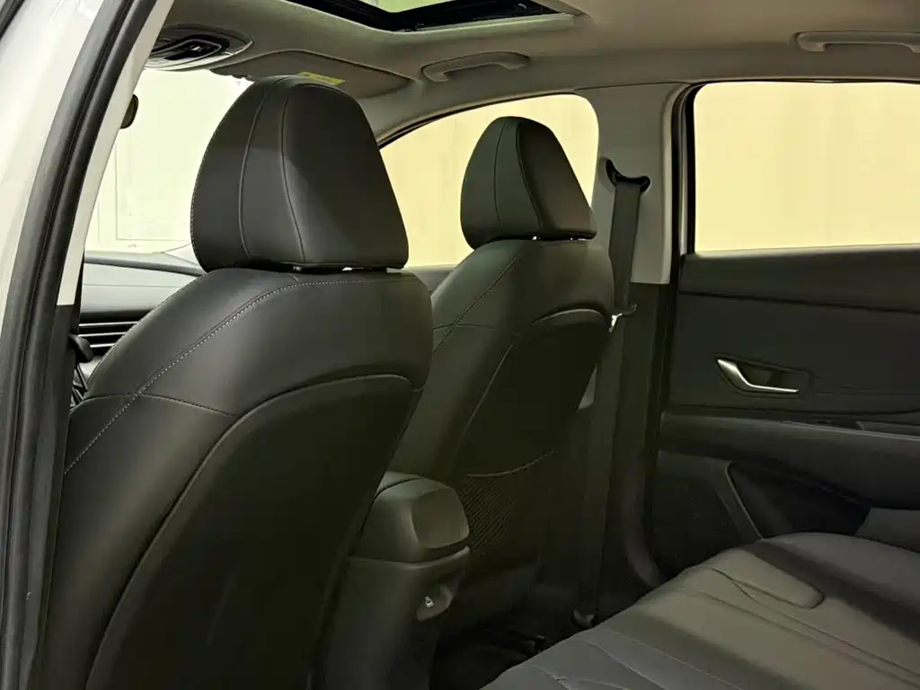 Elantra 2022 1.5L CVT LUX Premium Edition купить на сайте DeffCars