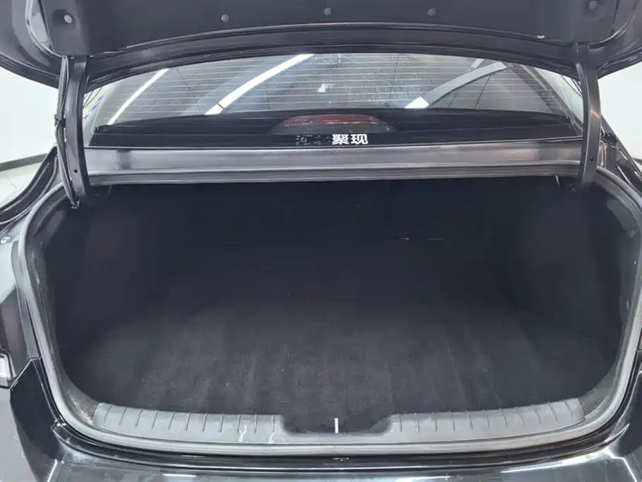 Elantra 2021 1.5L CVT LUX Premium Edition купить на сайте DeffCars