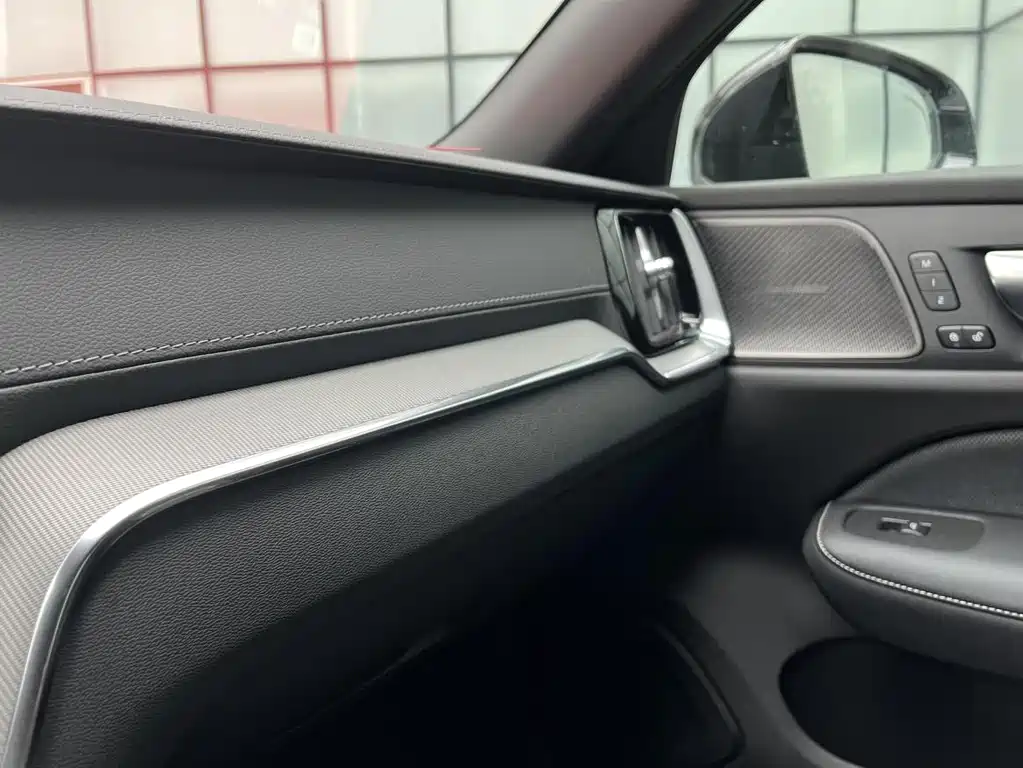 Volvo S60 2024 B5 Zhiya Sports Edition купить на сайте DeffCars