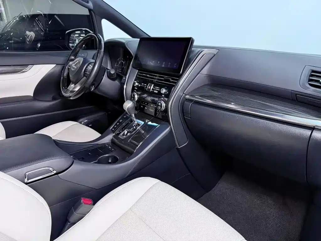 Lexus LM 2020 300h four-seat Royal Edition купить на сайте DeffCars