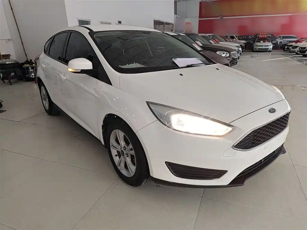 Focus 2018 hatchback classic 1.6L automatic comfort smart mobility version купить на сайте DeffCars