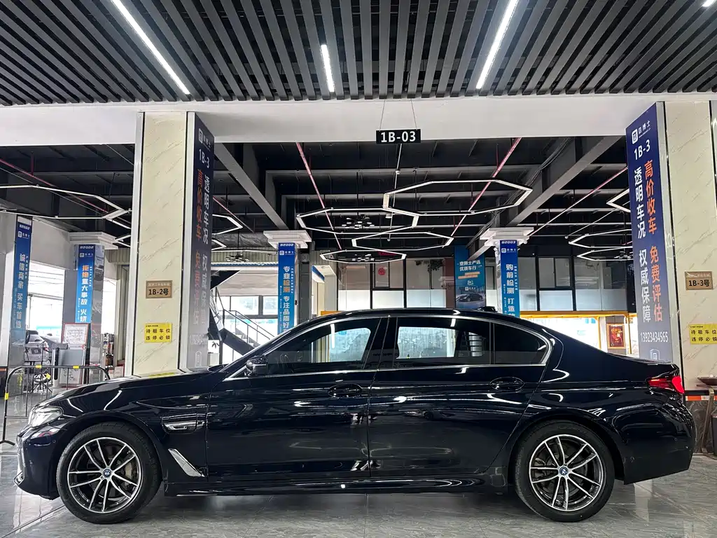 BMW 5 Series New Energy 2022 Model 2 535Le M Sports Package купить на сайте DeffCars