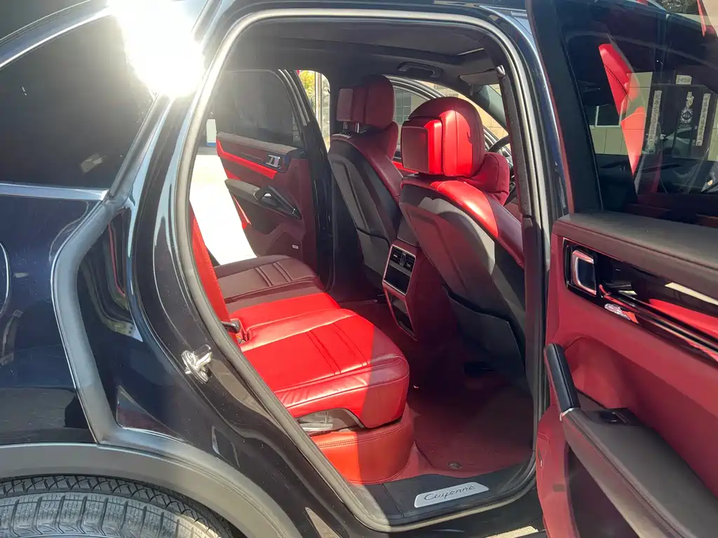 Cayenne New Energy 2021 Cayenne E-Hybrid 2.0T купить на сайте DeffCars