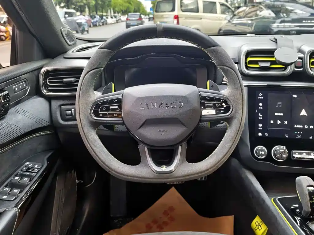 Lynk & Co 03 2019 03+ 2.0TD Automatic Wind Control Edition купить на сайте DeffCars