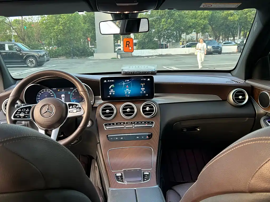 Mercedes-Benz GLC 2020 facelift GLC 260 L 4MATIC luxury model купить на сайте DeffCars